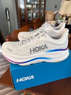 HOKA Bondi 9 Women's 9.5 Running Shoes
